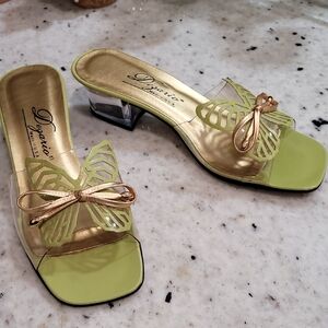 Dezario Shoes Vintage Look Lime Green w Gold Butterflies Size 6